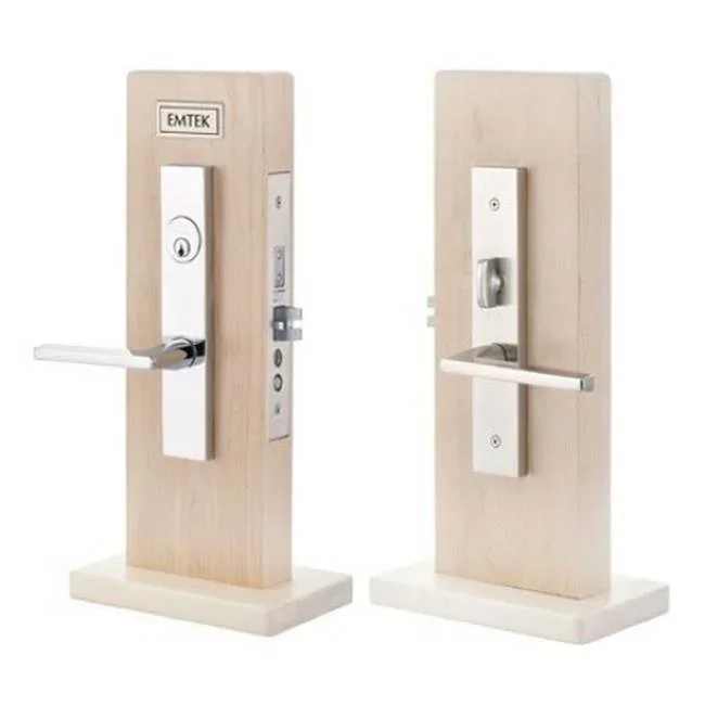 Emtek LL Entryset, F20, Brisbane Narrow Mortise, 2-3/4 Backset, Orb Knob, RH, US26
